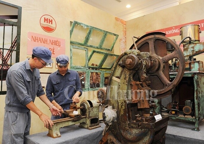 60 năm Văn phòng phẩm Hồng Hà: Thương hiệu quốc gia hướng tới thị trường quốc tế 60 năm Văn phòng phẩm Hồng Hà: Thương hiệu quốc gia hướng tới thị trường quốc tế